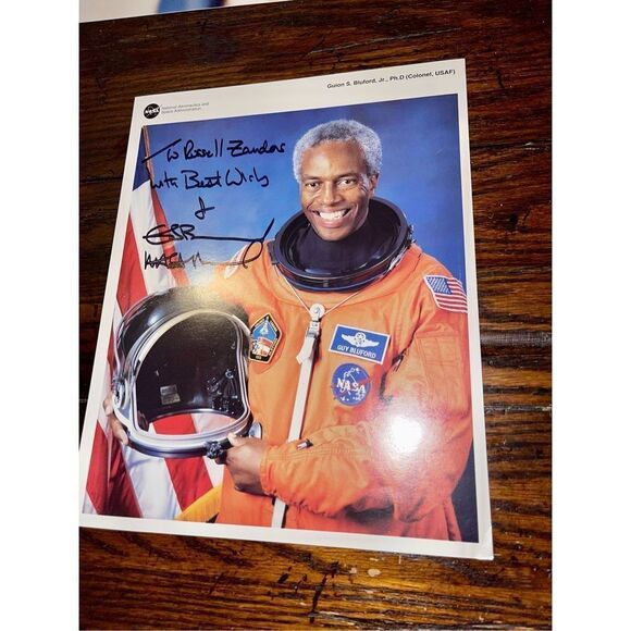 Astronaut Guion Bluford Signed Photograph - Picture 5 of 6